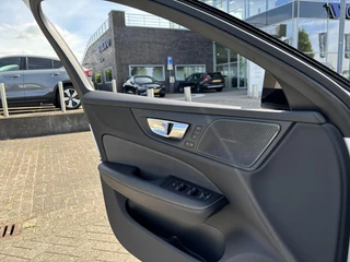 Volvo V60 Volvo V60 T6 Plug-In Hybrid AWD R-Design | Harman/Kardon Audio | Memorystoelen | Climate Pack | ACC | Keyless Entry | - afbeelding nr 5