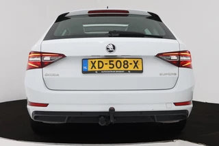 Škoda Superb Skoda Superb Combi 1.5 TSI ACT Ambition Business (PANORAMADAK, STOELVERWARMING, TREKHAAK, ELEKTR STOELEN, NAVIGATIE, NL-AUTO) - afbeelding nr 7