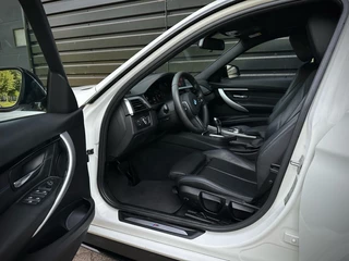 BMW 3 Serie BMW 3 Serie 320i M-PERFORMANCE VIRTUAL|M STOEL|LEDER|20'' M|CARPLAY - afbeelding nr 18