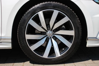 Volkswagen Passat Volkswagen Passat Variant 2.0 TSI 220PK Highline R-line | DYNAUIDIO | ACC | LEDER - afbeelding nr 23