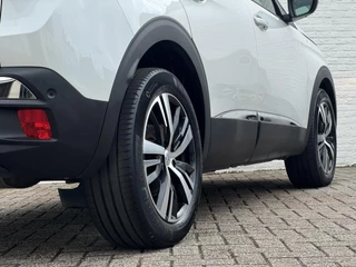 Peugeot 3008 Peugeot 3008 1.2 PureTech GT Line Panorama 360 Camera Cruise DAB Navigatie Carplay - afbeelding nr 15