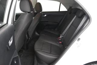 Kia Rio Kia Rio 1.0 TGDI DynamicLine (ACHTERUITRIJCAMERA, NAVIGATIE, BLUETOOTH, CRUISE CONTROL, LANE-ASSIST, PARKEERSENSOREN) - afbeelding nr 13