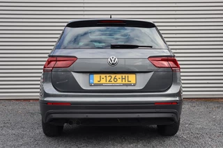Volkswagen Tiguan Pano / Trekhaak / Massage Stoel / LED / Stoelverwarming / Camera / - afbeelding nr 9