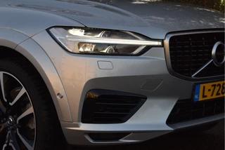 Volvo XC60 Open dak | Carplay | Camera | Keyless | Stoel- & stuurverwarming | Harman / Kardon - afbeelding nr 32