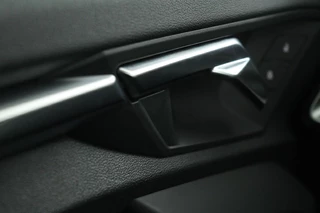Audi A3 Audi A3 30 TFSI Business Edition | Virtual Cockpit |  Sportstoelen | Carplay | Climate control | Full LED | Cruise control | PDC | Navigatie - afbeelding nr 20