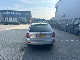 Škoda Octavia Skoda Octavia Combi 1.6 TDI DSG Elegance Businessline - afbeelding nr 6
