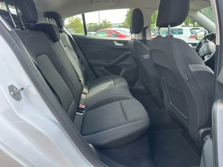 Ford Focus Ford Focus 1.0 EcoBoost Hybrid Titanium Vignale LED CarPlay Navi Cruise - afbeelding nr 18