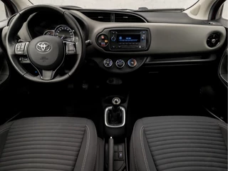 Toyota Yaris Toyota Yaris 1.0 VVT-i Sport (AIRCO, BLUETOOTH, ELEK RAMEN, SPORTSTOELEN, MULTIFUNCTIONEEL STUURWIEL, NIEUWE APK, NIEUWSTAAT) - afbeelding nr 6