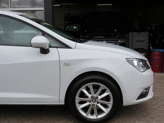 SEAT Ibiza SEAT Ibiza 1.0 TSI ECOTSI STYLE CON / Navi / Cruise / Sportvelgen - afbeelding nr 34