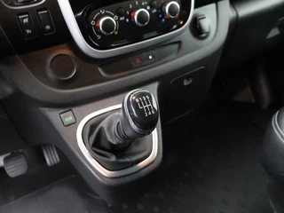 Renault Trafic | Leder | Navigatie | Trekhaak | Betimmering - afbeelding nr 15