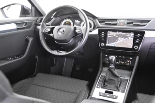 Škoda Superb Škoda Superb Combi 1.5 TSI ACT Ambition Business *1ste Eigenaar*Navigatie*Parkassist* - afbeelding nr 25