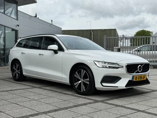 Volvo V60 Volvo V60 2.0 B3 Aut. 163pk MHEV Momentum | Navi | LED | Trekhaak | LMV - afbeelding nr 7