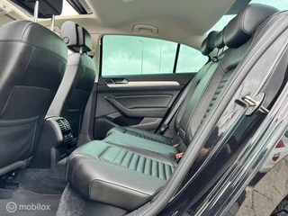 Volkswagen Passat Volkswagen Passat 1.4 TSI GTE Highline|Pano 360° Camera Dyna - afbeelding nr 17