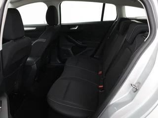 Ford Focus Ford Focus 1.0 EcoBoost Hybrid Trend Edition Business |  Camera | Carplay | Full LED | Navigatie | Sportstoelen | Airco | Cruise control | Parkeerhulp | Bluetooth - afbeelding nr 6