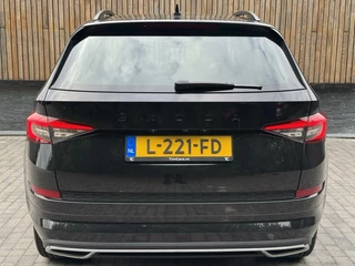 Škoda Kodiaq Skoda Kodiaq 1.5 TSI Sportline Automaat | Trekhaak uitklapbaar | Navigatiesysteem | Stoelverwarming | Stuurverwarming | Getint glas | Cruise control | 20 inch lichtmetalen velgen | Achteruitrijcamera | Parkeersensoren voor en achter - afbeelding nr 69