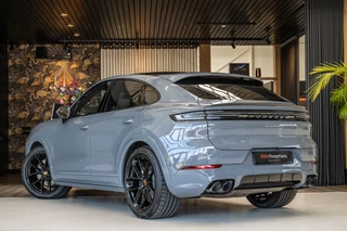 Porsche Cayenne Porsche Cayenne Coupé 3.0 E-Hybrid | SportDesign | InnoDrive | Trekhaak | PASM | Matrix | SportChrono | BOSE - afbeelding nr 3