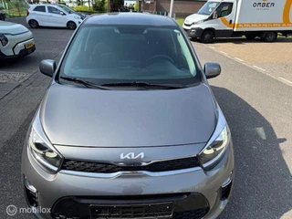 Kia Picanto Kia Picanto 1.0 67pk Automaat  Stoel en Stuur verwarming ,  Navigatie / Apple carplay  / Android auto , Achteruit camera , Bluetooth , Priveglas , Chrome handgrepen , Sport Velgen ,  9.500km !! - afbeelding nr 8