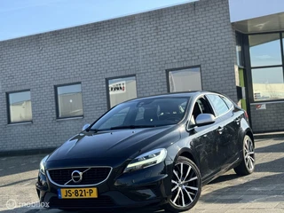 Volvo V40 Volvo V40 2.0 D2 R-Design|Automaat ½ Leer Standkachel NAP - afbeelding nr 1