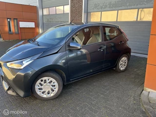 Toyota Aygo Toyota Aygo 1.0 VVT-i x-joy camera! Geen airco!!! automaat - afbeelding nr 2