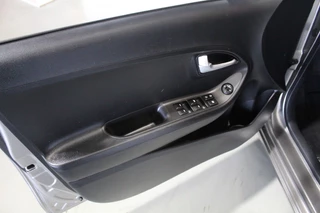 Kia Picanto Kia Picanto 1.0 CVVT COMFORTLINE / AIRCO / WEINIG KM / 5 DEURS - afbeelding nr 8