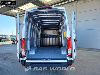 Iveco Daily Iveco Daily 35S21 Automaat Black Edition 2025 model L2H2 ACC LED CarPlay Velgen Camera 12m3 Airco - afbeelding nr 3