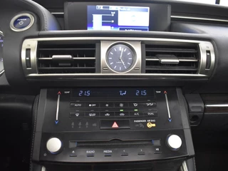 Lexus IS Lexus IS 300h Luxury Line | Mark Levinson | Schuifdak | Stoelkoeling - afbeelding nr 30