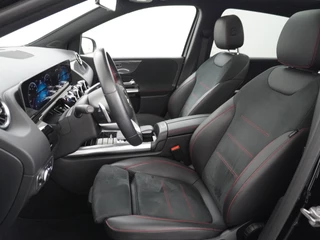 Mercedes-Benz B-Klasse Mercedes-Benz B-Klasse 180 AMG // Panoramadak // Camera // Augemented Reality // Carplay // Elek. Achterklep // Night Pakket // Cruise Control - afbeelding nr 12