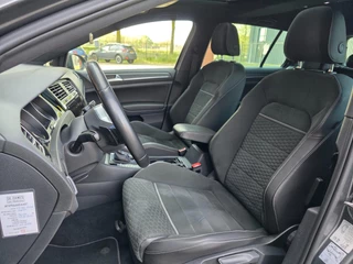 Volkswagen Golf Volkswagen Golf 1.4 TSI PHEV GTE | PANO / ACC / LED / CARPLAY / CAMERA / P.SENSOR V+A / LEDER-ALCANTARA / STOELVERW. / LANE ASS ! - afbeelding nr 24