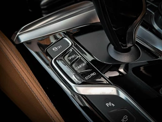 BMW 5 Serie BMW 5-serie Touring 530d xDrive M-Sport | HUD | PANO | H&K | TREKHAAK | LEER | CARPLAY | FULL OPTION - afbeelding nr 67
