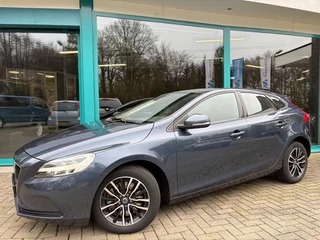 Volvo V40 1.5 T3 MOMENTUM Automaat, LED, Navi, PDC, TrHaak, NAP