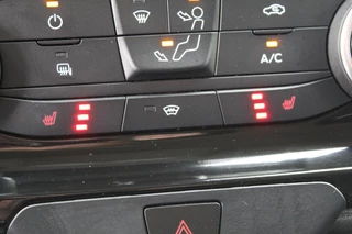 Ford Transit Custom Keurige nette en luxe Ford Transit Custom, slechts 47.000km !. Airco, schuifdeur li+re, LM wielen, stoel-, spiegel- en voorraamverw., side en lane assist, 3-zits, navigatie, telefoonvoorb., camera, pdc v+a, cruise cntrl etc. - afbeelding nr 22