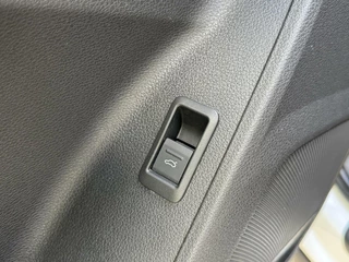 Audi Q3 Audi Q3 35 TFSI Pro Line Automaat 150pk | Climate control | Cruise control | Apple CarPlay | Trekhaak uitklapbaar | Sportstoelen | LED verlichting | Zwart optiek pakket | Parkeersensoren achter - afbeelding nr 6