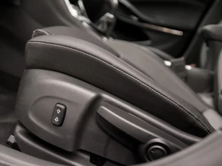 Opel Astra Opel Astra Sports Tourer 1.2 Design & Tech (APPLE CARPLAY, GROOT NAVI, CAMERA, ADAPTIVE CRUISE, LEDER, GETINT GLAS, SPORTSTOELEN, LED KOPLAMPEN, CRUISE, PARKEERSENSOREN, NIEUWE APK, NIEUWSTAAT) - afbeelding nr 29
