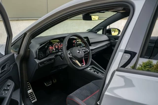 Volkswagen Golf Volkswagen Golf 2.0 TSI GTI Clubsport 45 Jahre Akra Pano DSG - afbeelding nr 27
