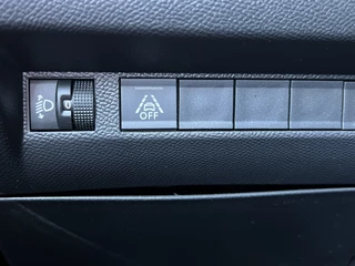 Peugeot 208 Peugeot 208 1.2 100 pk Allure Navi* Carplay Camera Keyless Led ACC Clima I-Cockpit Parkeersensoren Stoelverwarming Getint Glas - afbeelding nr 27