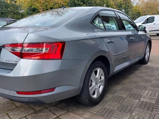 Škoda Superb 1.4 TSI 126pk Active Business | Origineel NL | Navi + Apple Carplay + Android Auto | Clima | Cruise | Pdc | Bluetooth Carkit+Streaming | Licht+Regensensor | Mistlampen | 16''lm | Trekhaak - afbeelding nr 40