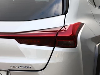 Lexus UX Lexus UX 250h F Sport Premium | Leder | Premium Audio | Stoelverwarming - afbeelding nr 37
