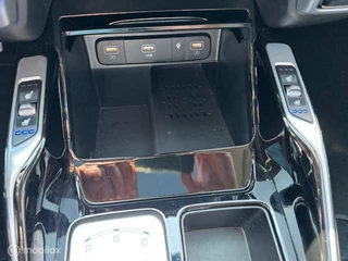 Kia Sorento Kia Sorento 1.6T 267pk PHEV 4WD Automaat ExlusiveLine 7pers.Panorama dak  , Trekhaak afneembaar , 55 km volledig elektrisch rijden , hierna hybride aandrijving  ,  Stoel & Stuur Verwarming, Autonoom parkeren , 3600o camera , Keyless - afbeelding nr 40