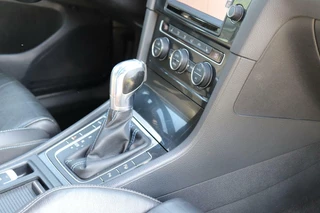 Volkswagen Golf Volkswagen Golf 1.4 TSI GTE  Leder | Panoramadak | 204pk Hybride Power | stoelverwarming adaptive cruise uitstraling! - afbeelding nr 29