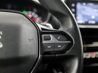 Peugeot 2008 Automaat (APPLE CARPLAY, GROOT NAVI, 360 CAMERA, LED KOPLAMPEN, SPORTSTOELEN, CRUISE, DAB+, TREKHAAK, NIEUWE APK, NIEUWSTAAT) - afbeelding nr 19