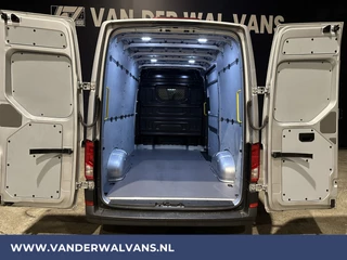Volkswagen Crafter Volkswagen Crafter 2.0 TDI 140 pk L3H3 L2H2 Euro6 Airco | Navigatie | Apple Carplay | Cruisecontrol Android Auto, Bijrijdersbank, 3000kg trekvermogen, zilver - afbeelding nr 3
