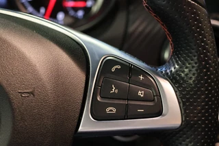Mercedes-Benz A-Klasse Mercedes-Benz A-Klasse 180 AMG | Panoramadak | CarPlay | Camera | Dodehoekdetectie | Stoelverwarming | PDC V+A | Alcantara/Lederen bekleding | LED Koplampen | Command Online | Dealer onderhouden | Nieuwe APK - afbeelding nr 20
