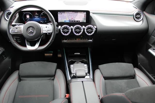 Mercedes-Benz EQA Mercedes EQA 250 AMG Line 67 kWh | Pano | Sportstoelen - afbeelding nr 4
