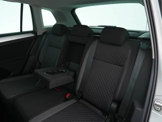 Volkswagen Tiguan *ADAPTIVE-CRUISE | NAVI-FULLMAP | KEYLESS | CAMERA | BLINDSPOT | COMFORT-SEATS | ECC | PDC | 17''ALU* - afbeelding nr 22