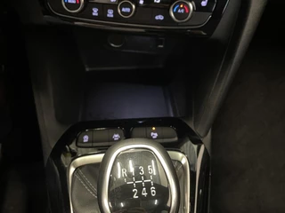 Opel Corsa Opel Corsa 1.2 Turbo 100pk Elegance Sky Climate control Cruise control LED Panoramadak Stuurverwarming Stoelverwarming 360 camera Apple Carplay/ Android Auto - afbeelding nr 23