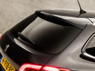 Peugeot 308 Peugeot 308 SW 1.2 PureTech Sport Automaat (PANORAMADAK, APPLE CARPLAY, GROOT. NAVI, 360 CAMERA, SPORTSTOELEN, GETINT GLAS, CRUISE, NIEUWE APK, NIEUWSTAAT) - afbeelding nr 31