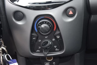 Toyota Aygo Toyota Aygo 1.0 VVT-i x-play | Cruise control | Bluetooth | Achteruitrijcamera | - afbeelding nr 21