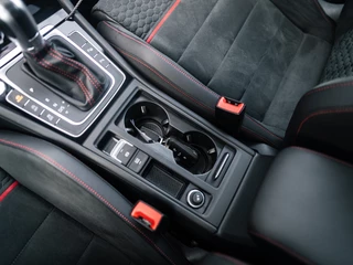 Volkswagen Golf Volkswagen Golf 2.0 TSI GTI Performance Pano Alcantara VOL!! - afbeelding nr 43