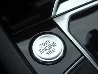 Volkswagen Passat Volkswagen Passat Variant TSI GTE 217PK DSG Highline / R-Line / LED - afbeelding nr 24