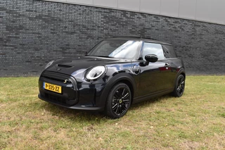 MINI Electric MINI Electric Mini Resolute edition 33 kWh Pano automaat resolute edition 135kw 1e eigenaar n.a.p. Pano / Leder / Harman Kardon / Head Up / Camera / Keyless - afbeelding nr 23